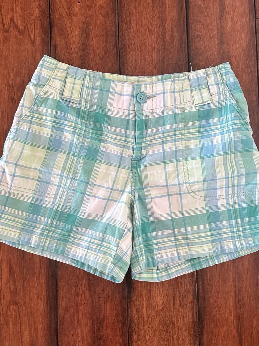 St John’s Bay Plaid Shorts in Teal and Mint Green Size 4p